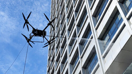 últimas noticias de la empresa sobre MYUAV FC30X doble atado 120 metros de altura de la limpieza del dron