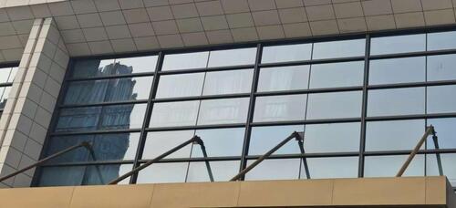 últimas noticias de la empresa sobre MYUAV UAV de limpieza a gran altitud, Chengdu operación estandarizada para practicar la limpieza verde