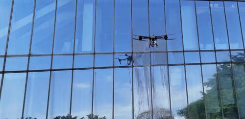 últimas noticias de la empresa sobre Aplicación práctica de UAV MYUAV: limpieza eficiente de la fachada del edificio Hanjing de Shenzhen